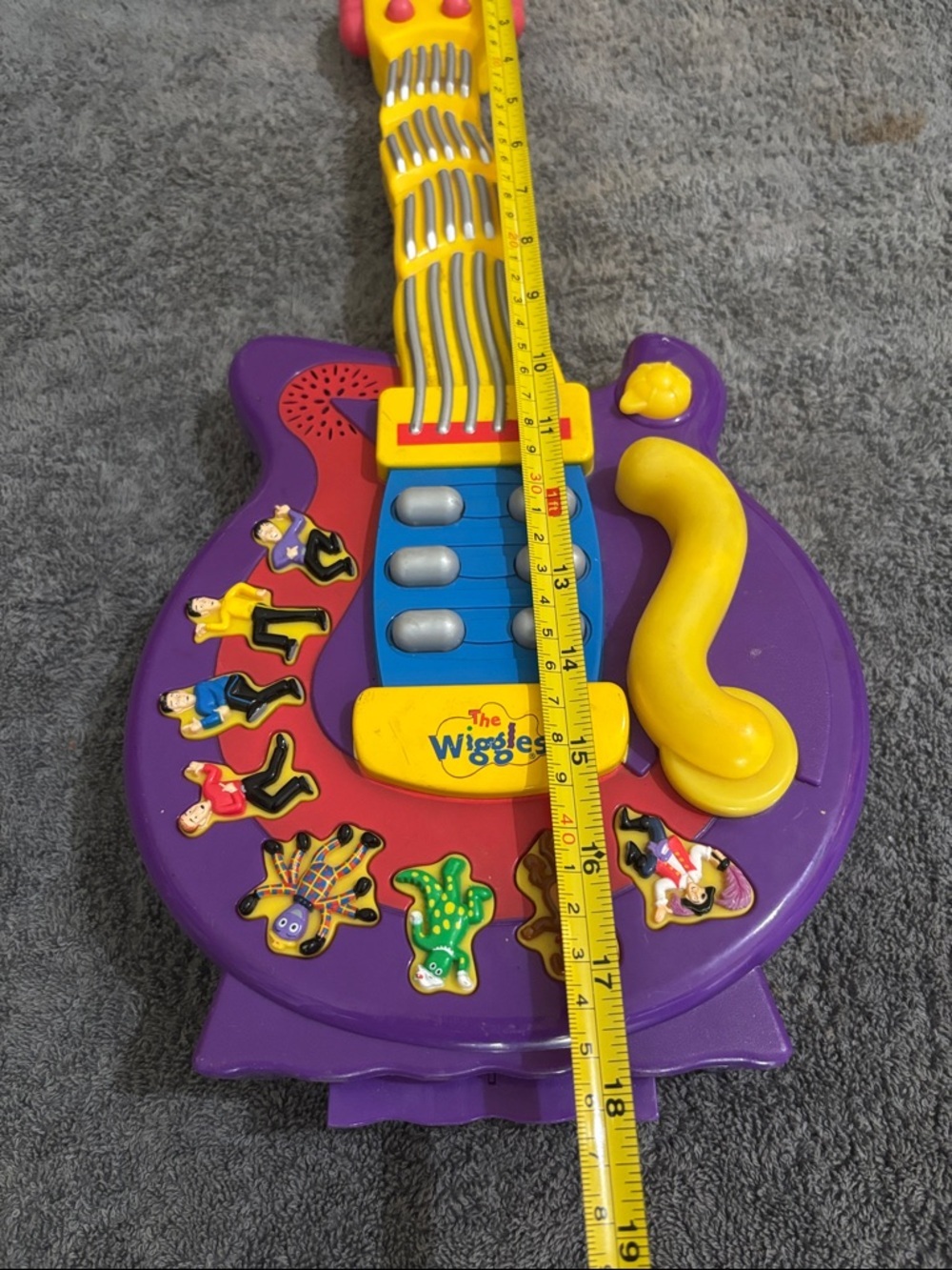 The Wiggles Wiggly Giggly Guitar Dancing Singing 18" Purple 2004
*Works* - Picture 4 of 8